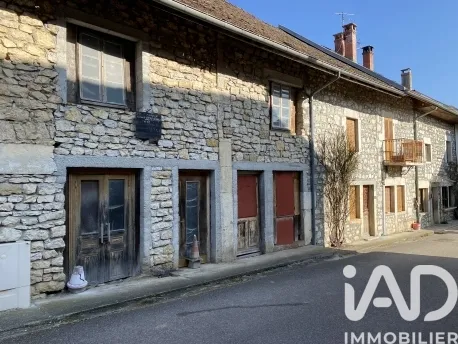 Maison 8 pièces 325 m²