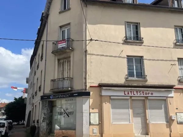 PROX TRAM, SECTEUR JEAN JAURES, MURS COMMERCIAUX LIBRES. POSSIBILITE DE CREER 2 APPARTEMENTS OU UN L