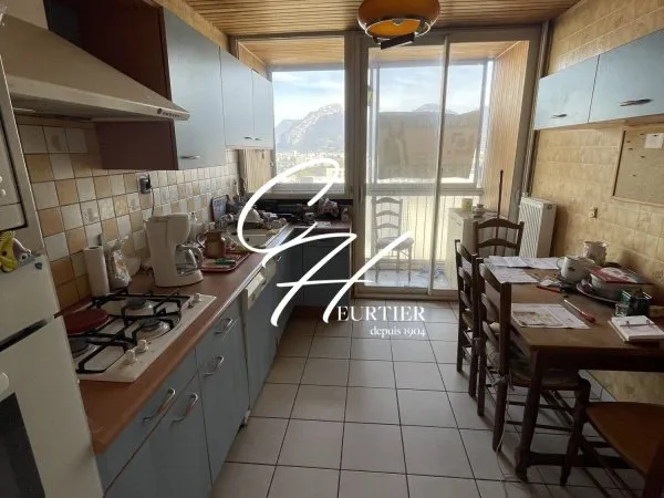 ECHIROLLES Appartement type 4 pièces lumineux