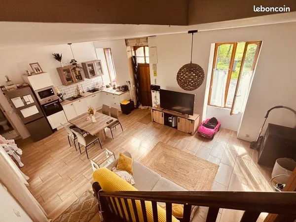Maison avec jardin, terrasse, dépendance