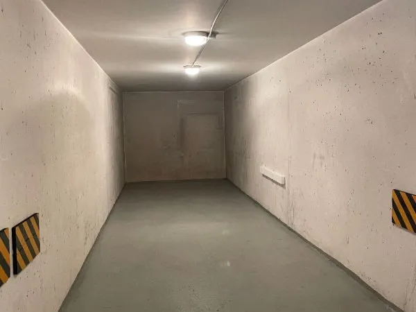 A LOUER - Garage double - rue st maurice