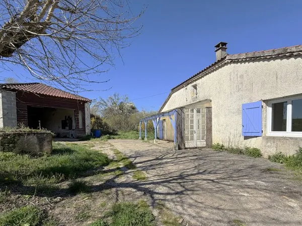 LAROQUE TIMBAUT - Maison en pierre de 123 m² avec 3 chambres et dépendance sur terrain clôturé d'env