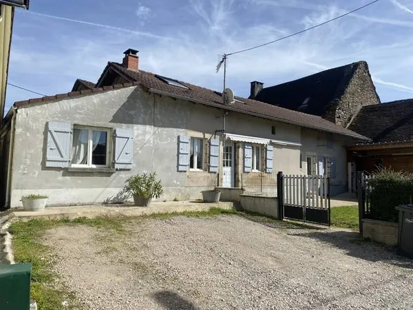 Maison en pierre de 4 pièces principales