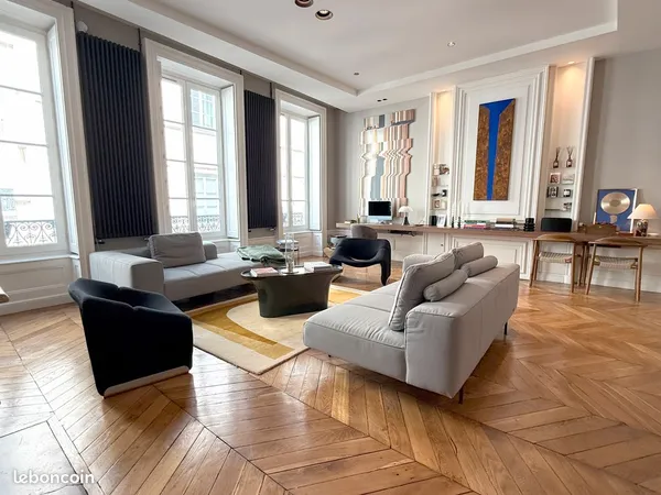 Appartement 96 m² refait par architecte - Lyon 1er Presqu'île - 2 chambres