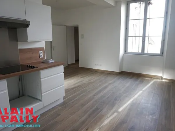 À Châteaudun, appartement F3 1er étage