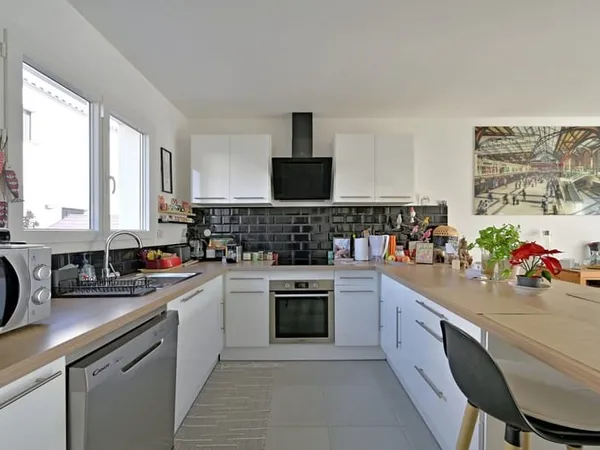 A VENDRE DEPT 30 (GARD) AIMARGUES VILLA 3 CHAMBRES ET JARDIN