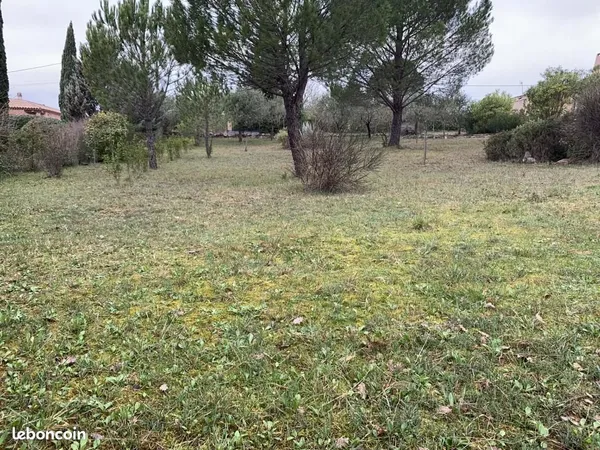 Terrain 920 m² Le Val