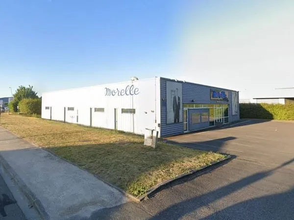 Local commercial 720 m²