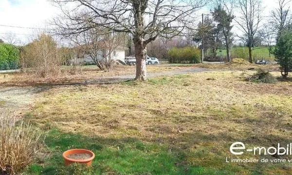 Terrain constructible 1435 m²