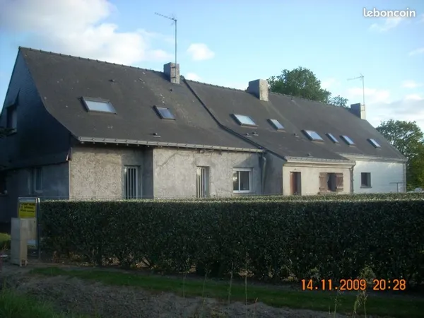 STUDIO MEUBLE 18 m2 - 2.5 km IUT