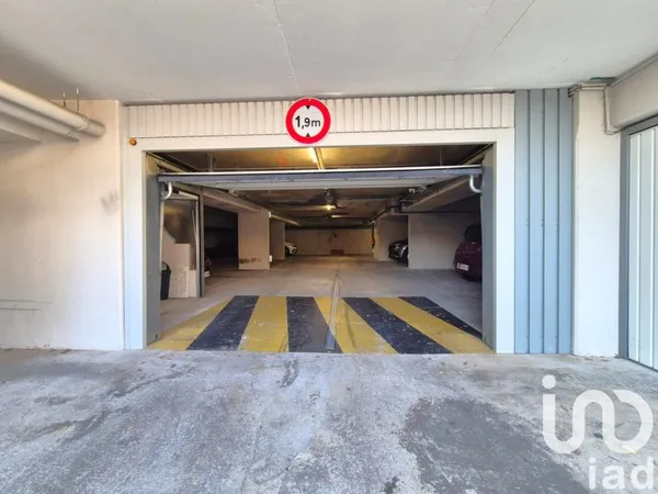 Parking 12 m²