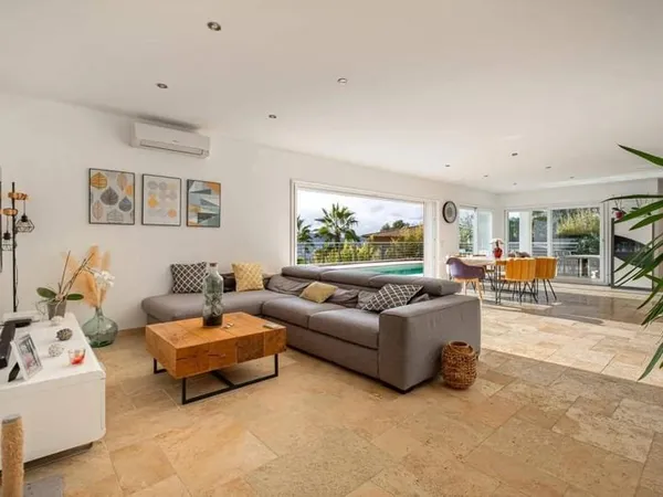 Maison 10 pièces 290 m²