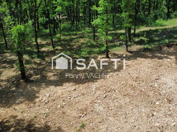 Terrain constructible avec permis à CALLIAN (83)