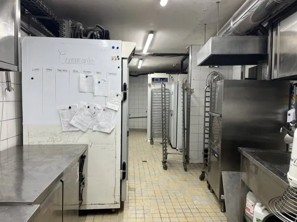 Fonds de commerce 200 m²
