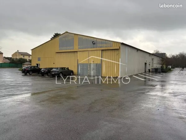 Local 500 m² Fréjus