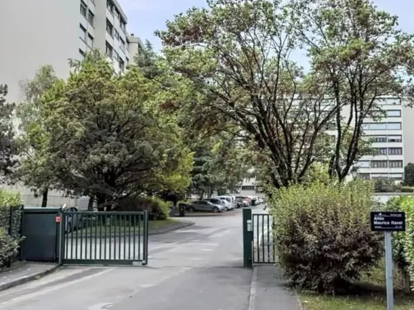 Garage double en sous sol - 19 allée Maurice Ravel