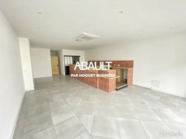 LOCAL COMMERCIAL 114 m² PLAISANCE DU TOUCH