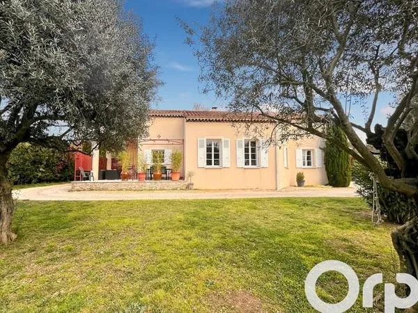 Maison 3 pièces 145 m²