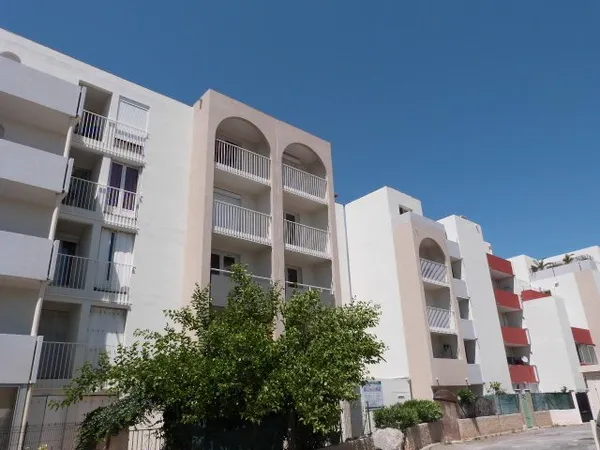 Studio avec balcon et place de parking dans la residence fer