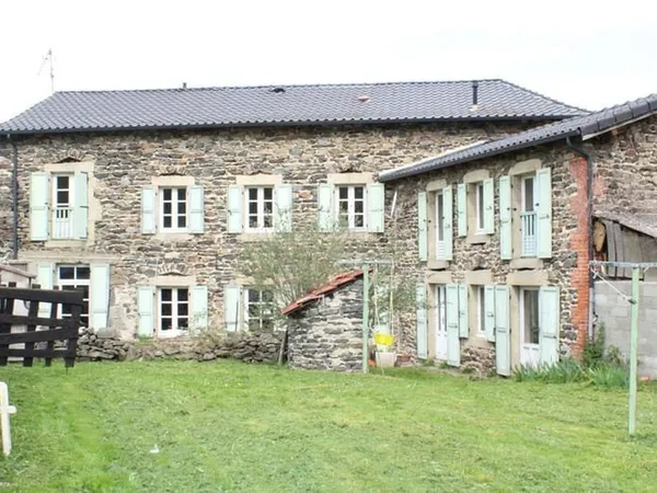 Maison Saint Hostien 11 pièce(s) 225 m2