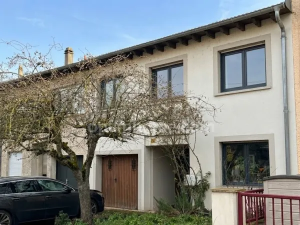 BERTRANGE - MAISON DE 155 M² AVEC 4 CHAMBRES, GARAGE ET JARDIN ! FORT POTENTIEL !