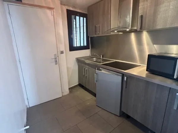 APPARTEMENT F2 MEUBLE - CENTRE VILLE D'ARPAJON