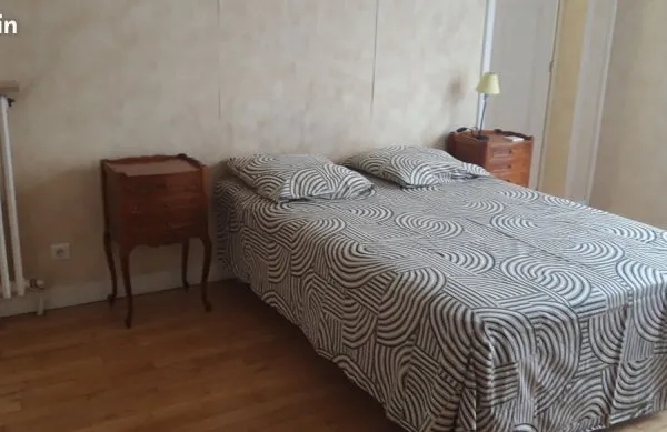 2 chambres (450 euros par chambre)
