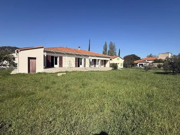 Maison de plain-pied 4 pièces 131 m²