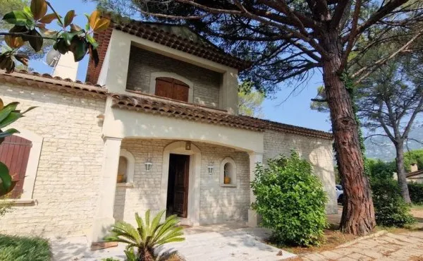 Villa 5 pièces 138 m²