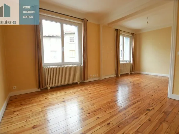 APPARTEMENT F2 LE PUY EN VELAY - 2 pièce(s) - 54.28 m2