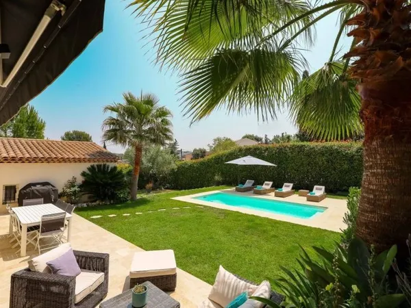 Villa 4 pièces 175 m²