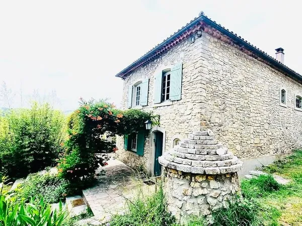 Propriété 12 pièces 298 m²