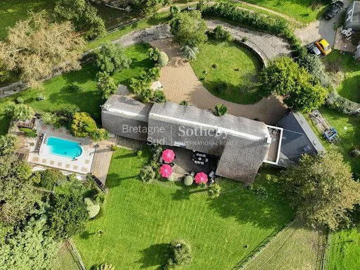 Maison 7 pièces 272 m²