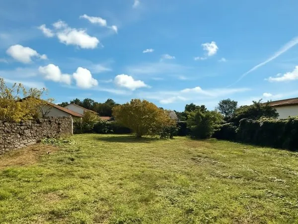Terrain 853 m²