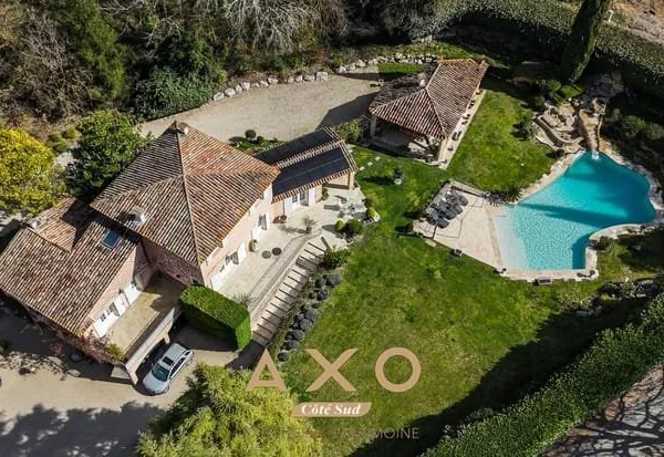 Meyrargues - Maison - Dependance - Terrain 4 250 M2 - Piscine - Garages - 1 150 000
