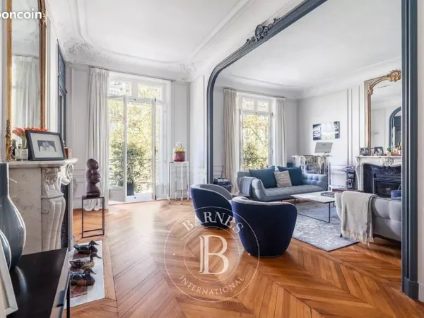 Appartement 7 pièces 198 m²