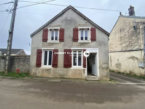 MAISON DE VILLAGE