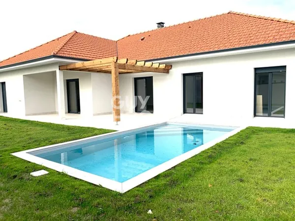 Maison Neuve - 3 chambres + 1 bureau avec piscine et garage