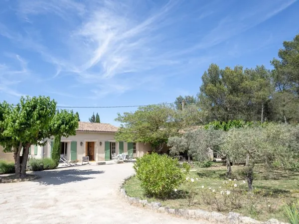 SUPERBE MAS A LOUER SAINT REMY DE PROVENCE