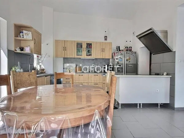 Maison 7 pièces 160 m²