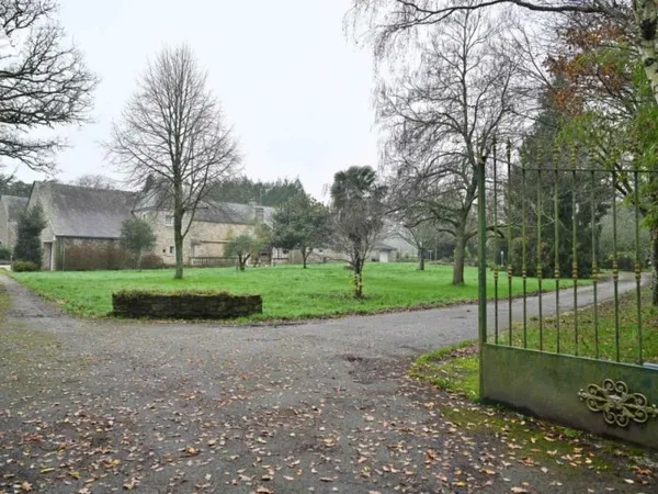 Maison 9 pièces 340 m²