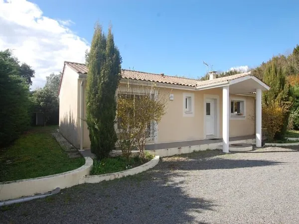 Maison moderne 3 chambres - 2012 - Terrain 1000 m² - À 200 m du port