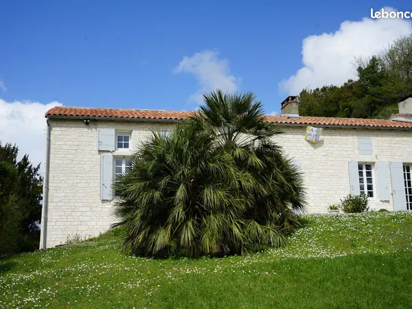 Maison charentaise entre Saintes et Cognac