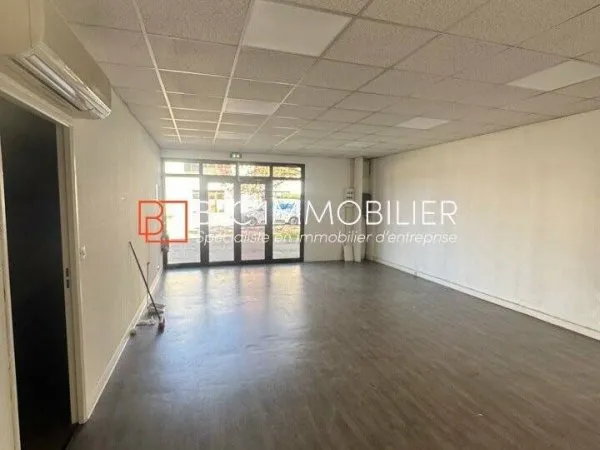 Bureau 90 m²