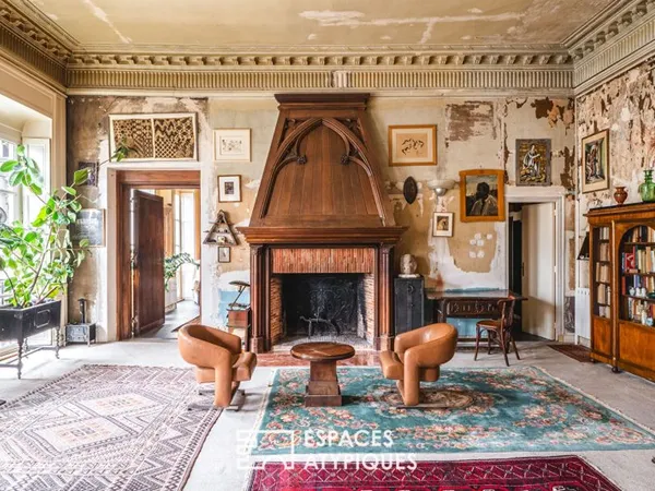 Appartement bourgeois aux volumes exceptionnels à réinventer