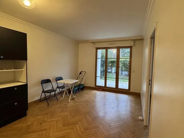 Très bel appartement de type F2 à Saint-Cloud