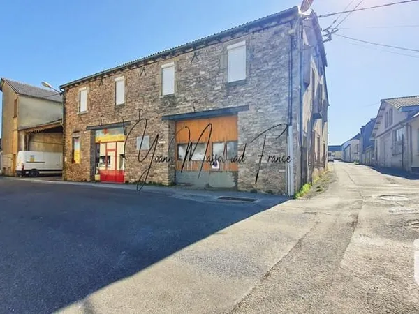 Bâtiment 852 m²