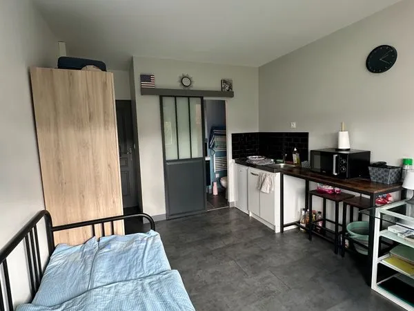 Studio meublé et tout équipé, situé dans le quartier St-Serge/Ney/Chalouère à Angers, à proximité du