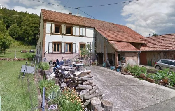 Maison a vendre avec travaux mais habitable de suite beaucoup de potentiel