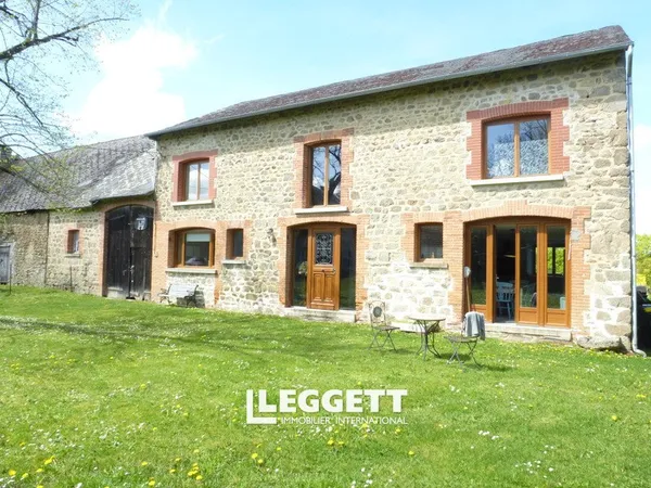 Maison 5 pièce(s), SAINT-PRIEST-LA-PLAINE